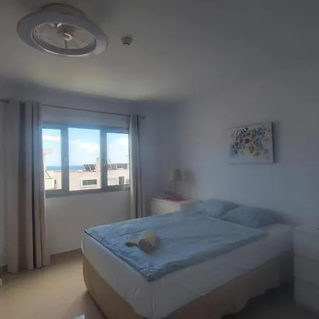 Cayey 2-bedroom Apartment Mogan